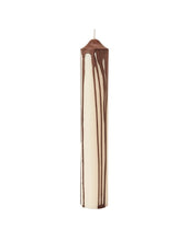 Laden Sie das Bild in den Galerie-Viewer, Ferm Living Dryp Stumpenkerze Dark Chocolate – handgetropfte Kerze Ø 5 × H 30 cm aus Stearin mit 58 Stunden Brenndauer.
