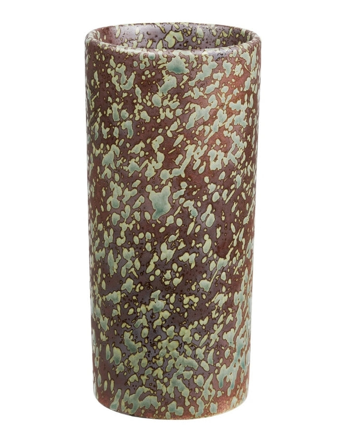 Keramikvase von House Nordic in Dark Brown und Forest Night mit schlanker Form und einer Höhe von 20 cm.