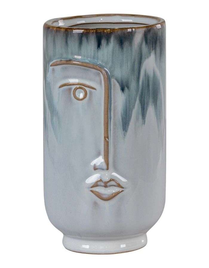 Vase Face Blue von House Nordic aus Porzellan in zwei Blautönen mit dekorativem Gesichtsdesign und handgefertigter Oberfläche als Freisteller von vorne 