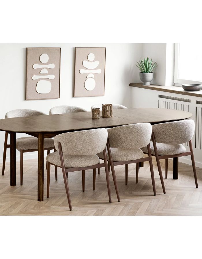 Wandbild Relief Diva No.2 von House Nordic in Braun und Beige mit abstrakter plastischer Reliefstruktur, 50 × 70 cm, an einer Wand.