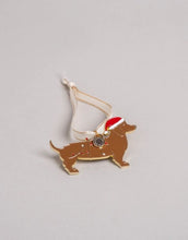 Laden Sie das Bild in den Galerie-Viewer, Baumschmuck Anhänger I Weihnachtsdackel
