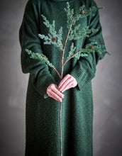 Laden Sie das Bild in den Galerie-Viewer, Dekorativer künstlicher Pine Stiel von Bloomingville für Weihnachtsdeko
