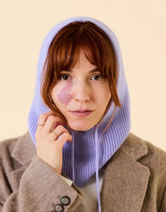 Lila Balaclava aus 100 % Merinowolle von Popeia – nachhaltiges Winter-Accessoire, warm, weich und stilvoll
