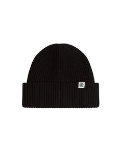 MSCH Copenhagen Beanie Galine Rachelle Icon in Black – schwarze Rippstrickmütze mit Umschlag und kleinem MSCH-Logo.