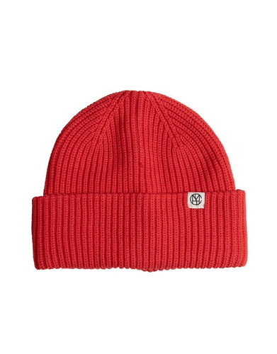 MSCH Copenhagen Beanie Galine Rachelle Icon in Flame Scarlet – leuchtend rote Rippstrickmütze mit Umschlag und kleinem MSCH-Logo.
