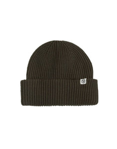 MSCH Copenhagen Beanie Galine Rachelle Icon in Forest Night – dunkelgrüne Rippstrickmütze mit Umschlag und kleinem MSCH-Logo.