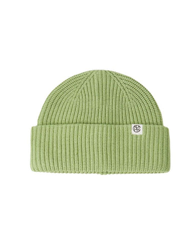 MSCH Copenhagen Beanie Galine Rachelle Icon in Green Eyes Melange – hellgrüne Rippstrickmütze mit Umschlag und kleinem MSCH-Logo.