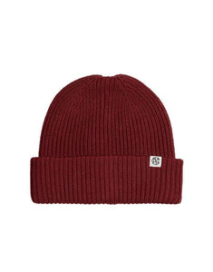 MSCH Copenhagen Beanie Galine Rachelle Icon in Syrah – dunkelrote Rippstrickmütze mit Umschlag und kleinem MSCH-Logo.