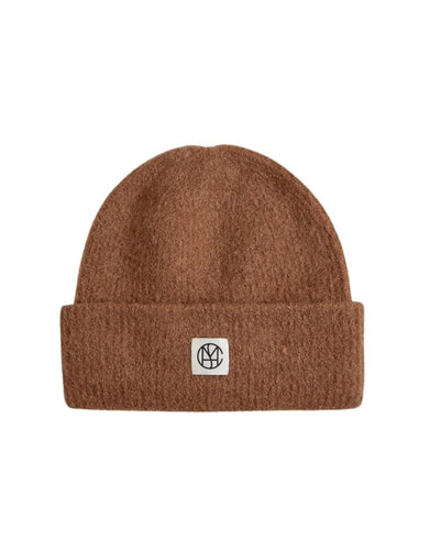 Beanie Hope Icon von MSCH Copenhagen in der Farbe Toasted Coconut – weiche Strickmütze mit Fold-up-Design und MSCH-Logo auf der Vorderseite. Hergestellt aus einem hochwertigen Materialmix mit recyceltem Polyamid, Wolle, Alpaka und Elastan. Wärmend, bequem und stilvoll – das perfekte Winter-Accessoire für lässige Streetwear-Looks