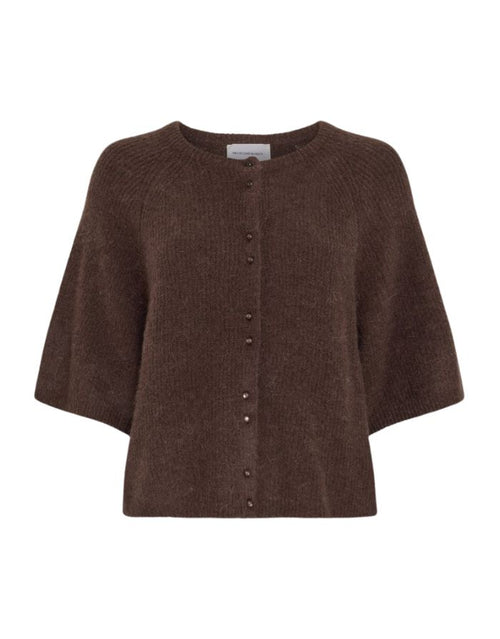 Bondie Hope 2/4 Cardigan von MSCH Copenhagen in Hot Fudge mit kurzen weiten Ärmeln, Rundhalsausschnitt und Knopfleiste.