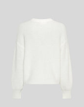 Laden Sie das Bild in den Galerie-Viewer, Gustel Hope Pullover in der Farbe Egret von MSCH Copenhagen – lockerer Strickpullover mit Ballonärmeln und überschnittenen Schultern. Hergestellt aus einem weichen, wärmenden Mix aus recyceltem Polyamid, Wolle und Alpaka. Perfekt für entspannte, stilvolle Looks an kühlen Tagen.
