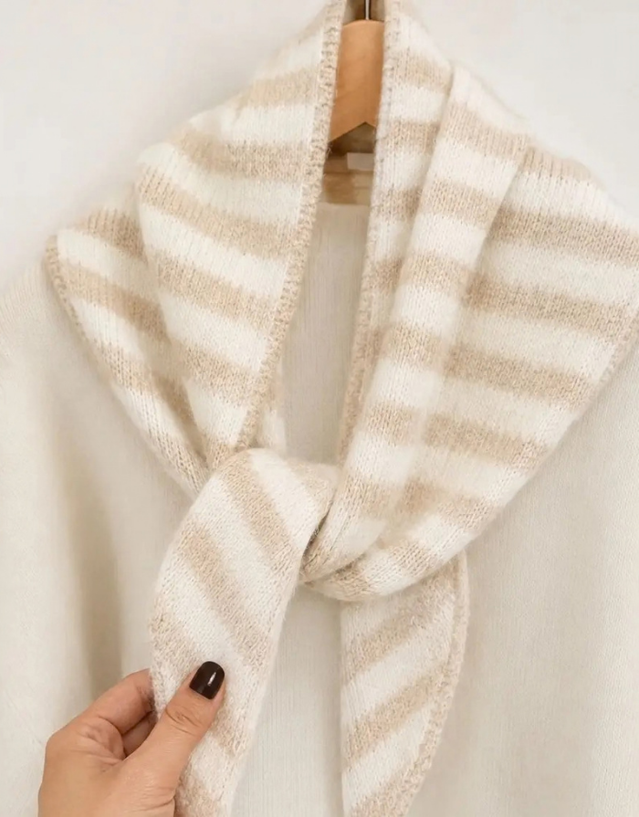 Lineta gestricktes Dreieckstuch in Beige mit Streifenmuster aus Acryl-Woll-Mischung