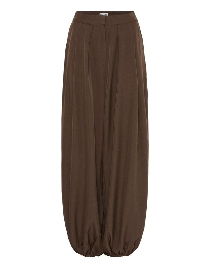 Weit geschnittene Ihfava Haremshose von ICHI in Slate Black Melange/Brown mit Ballonform, Falten und elastischem Bund.
