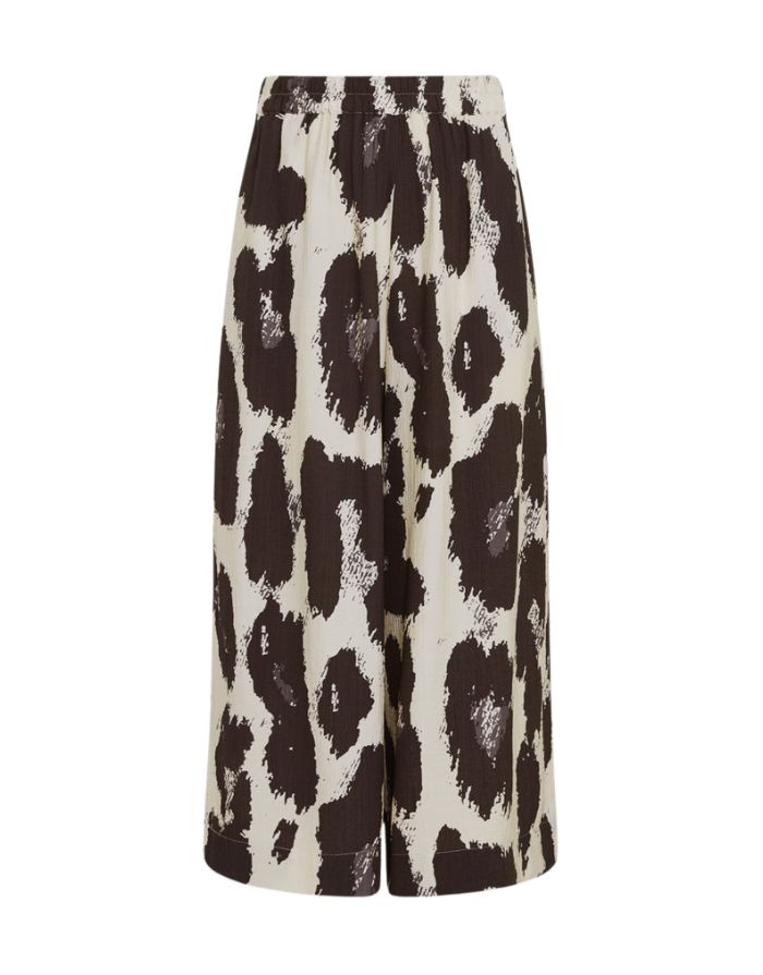 MSCH Copenhagen Hose Karalie Jusia Ankle Licorice Leo mit weitem Bein und Leopardenmuster.