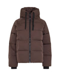 Braune kurze Winterjacke Pavinaria Short von MSCH Copenhagen in Hot Fudge mit Kapuze, hohem Kragen, leichter Wattierung und seitlichen Reißverschlüssen.