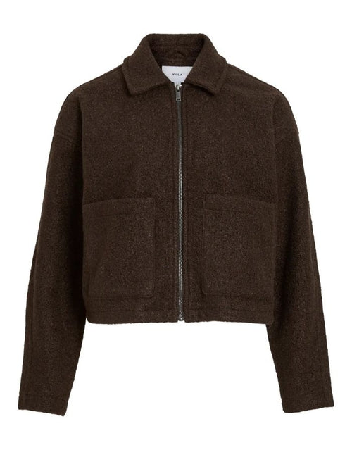  VILA Vijadas Jacke in Coffee Bean mit Reißverschluss, Hemdkragen und weicher Terry-Struktur.