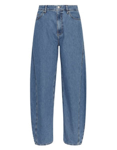 Kobane Lis Barrel Jeans von MSCH Copenhagen in Mid Blue Wash – lässige Barrel Fit Jeans mit weitem Schnitt an den Oberschenkeln und leicht verjüngten Beinen, vielseitig kombinierbar.