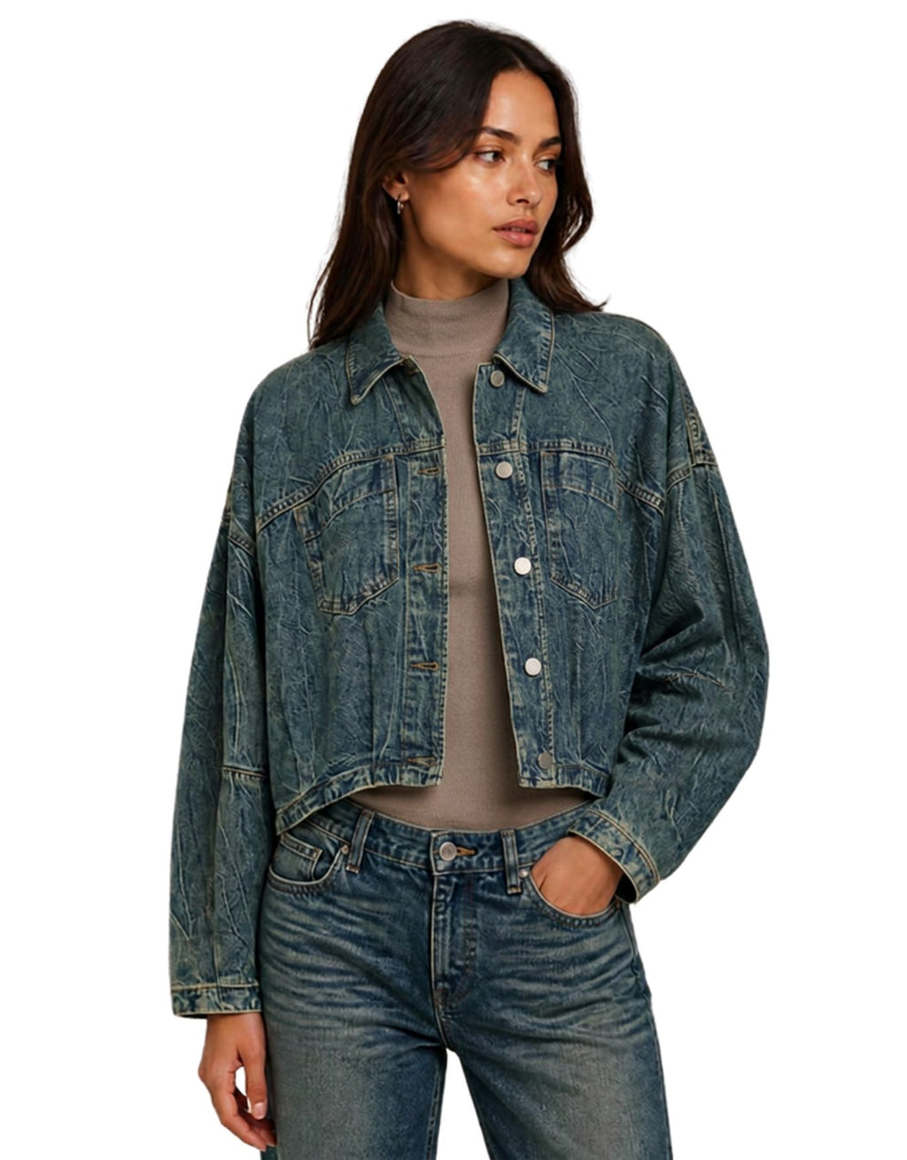 Kurze Jeansjacke Mui Denim von MSCH Copenhagen in Balt Blue Wash mit lockerer Passform, Hemdkragen und Brusttaschen.
