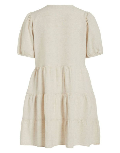 VILA Kleid Viprisilla Mini Super Light Natural Melange im Stufen-Look mit V-Ausschnitt und kurzen Ärmeln.