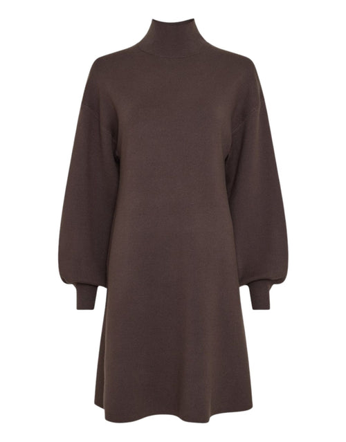 Braunes Strickkleid Mercy East M von MSCH Copenhagen in Delicioso mit hohem Kragen, Ballonärmeln und gerader Midi-Passform.