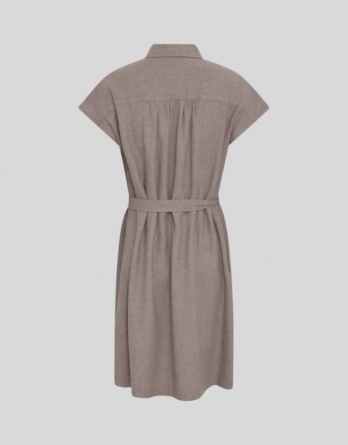 MSCH Copenhagen Kleid Viana Ginia Shirt Mountain Trail Melange in Braun mit Knopfleiste und Bindegürtel.