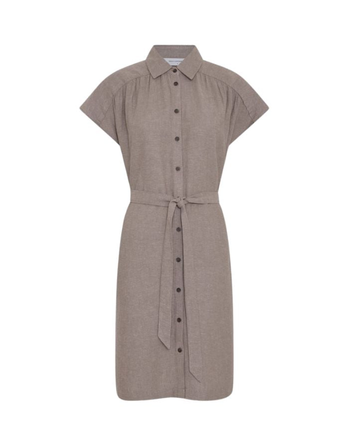MSCH Copenhagen Kleid Viana Ginia Shirt Mountain Trail Melange in Braun mit Knopfleiste und Bindegürtel.