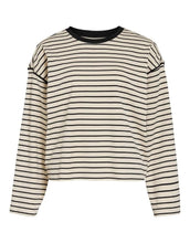 Laden Sie das Bild in den Galerie-Viewer, VILA Longsleeve Visinny Birch Black Beauty gestreift aus Baumwolle mit Rundhalsausschnitt.
