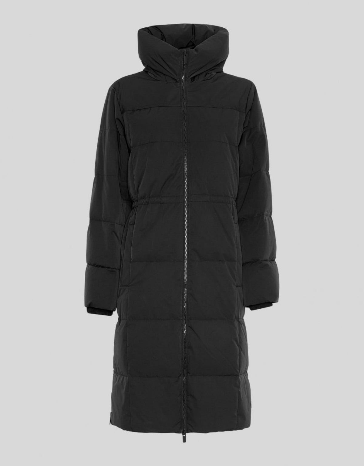 Schwarze MSCHZala Pavinaria Winterjacke von MSCH Copenhagen mit langer, leicht ausgestellter Passform, Kapuze, Zwei-Wege-Reißverschluss und wasserabweisender Steppoptik