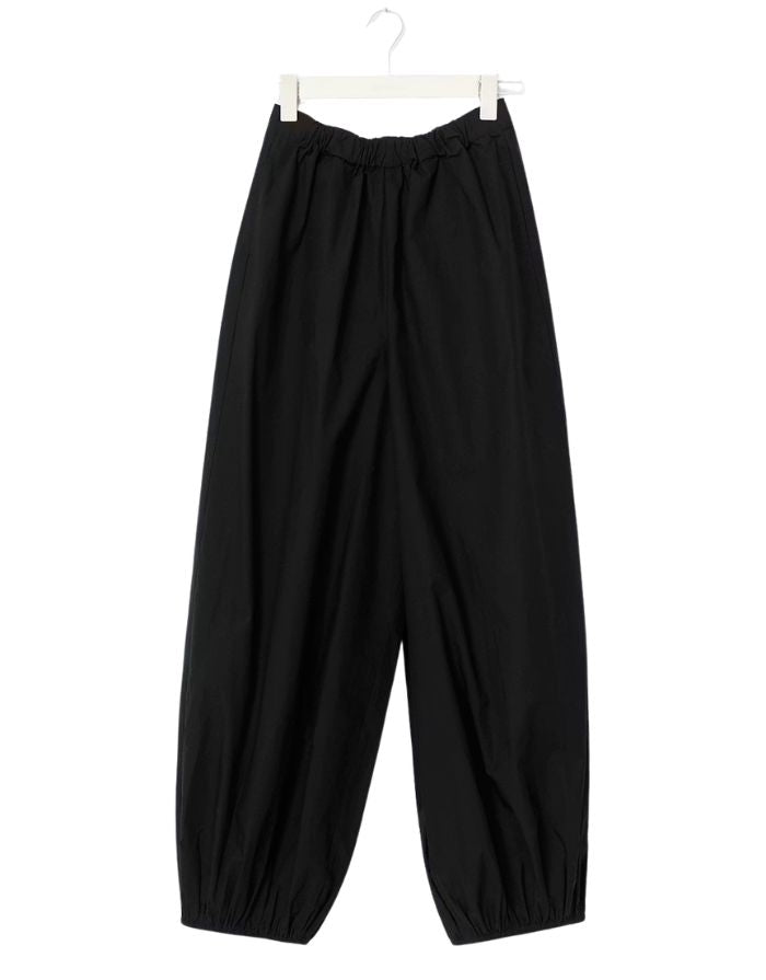 Gina Tricot schwarze Ballonhose aus Baumwolle mit elastischem Bund und weitem Bein.