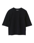 Schwarzes Oversize-T-Shirt von Gina Tricot in Black mit verkürzter Länge und geripptem Rundhalsausschnitt.