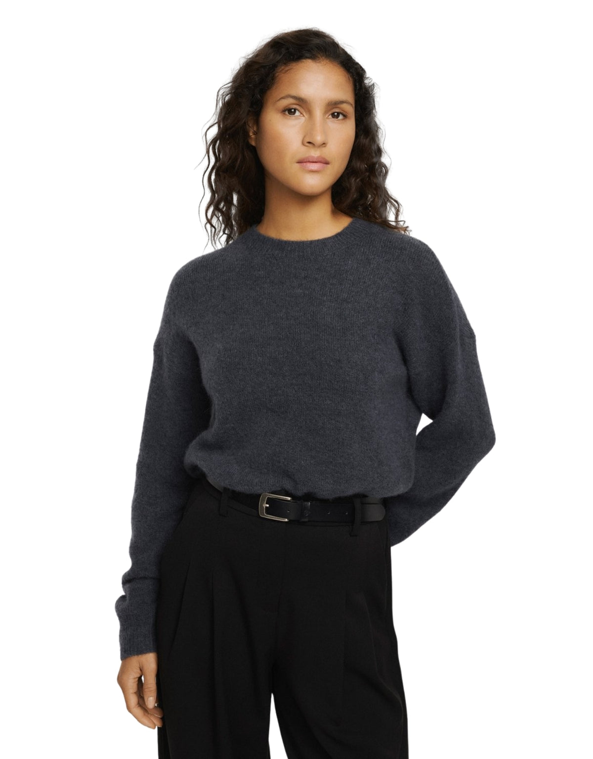 Blauer MSCHFestina Hope Pullover von MSCH Copenhagen aus weichem Woll- und Alpakamix mit Rundhalsausschnitt, langen Ärmeln und gerippten Abschlüssen.