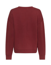 Laden Sie das Bild in den Galerie-Viewer, Ima Q Pullover Syrah von MSCH Copenhagen, mit rundem Halsausschnitt, überschnittenen Schultern und lockeren Ärmeln, aus LENZING™ ECOVERO™-Viskosemix – moderner, bequemer Alltags-Pullover
