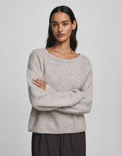 Laden Sie das Bild in den Galerie-Viewer, Pullover Kelsey Alegria I Warm Lightgrey Melange
