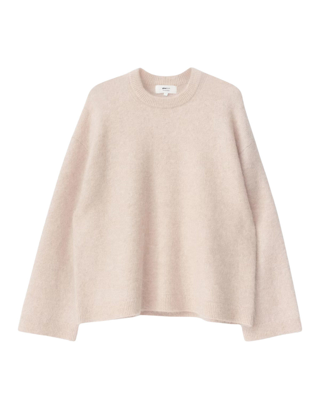 Beiger Mohair Pullover von Gina Tricot mit feiner, flauschiger Strickstruktur, lockerer Passform, langen Ärmeln und klassischem Rundhalsausschnitt.