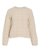 Laden Sie das Bild in den Galerie-Viewer, VILA Pullover Viwave Birch mit Pointelle-Strick und Rundhalsausschnitt.
