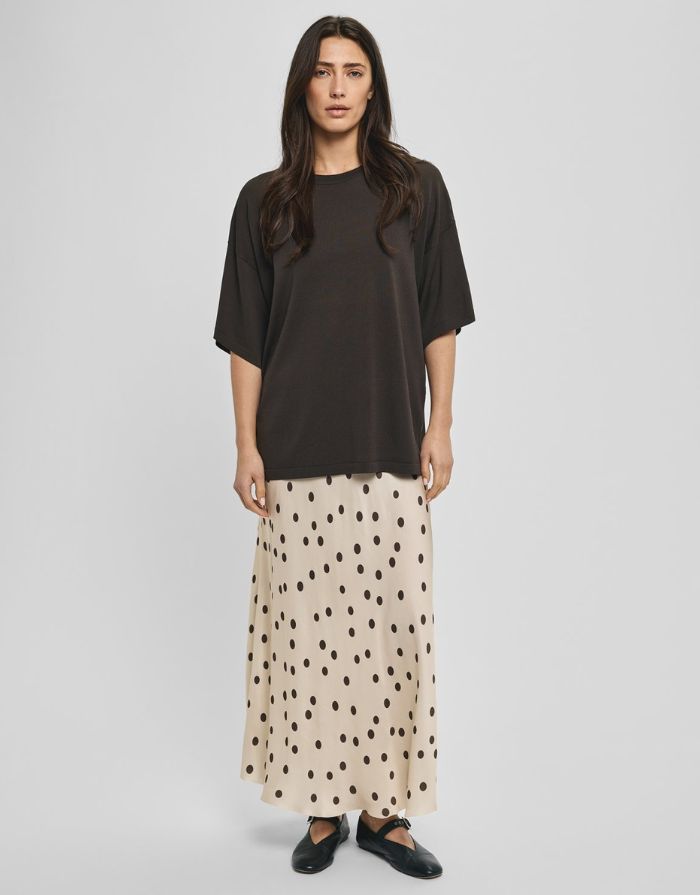 MSCH Copenhagen Clarette Irida Rock Peyote Dot in Creme mit dunkelbraunem Punktmuster und fließender A-Linie