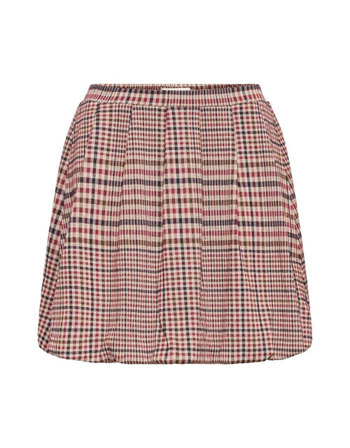 Karierter Minirock Ihkate Check It Rock von ICHI in Big Check Red mit Falten, elastischem Bund und voluminöser Silhouette als Freisteller
