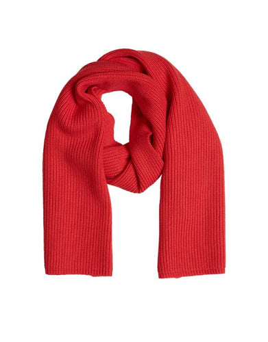 MSCH Copenhagen Schal Galine Rachelle in Flame Scarlet – weicher Rippstrickschal in tiefem Rot, stilvoll und warm für die Winterzeit.
