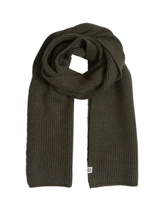 MSCH Copenhagen Schal Galine Rachelle in Forest Night – weicher Rippstrickschal in tiefem Grün, stilvoll und warm für die Winterzeit.
