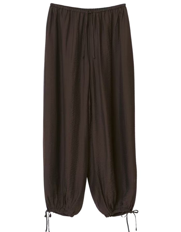 Gina Tricot Ballonhose Dark Brown mit weitem Bein, Bindebändern und lockerer Passform.
