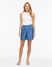 Laden Sie das Bild in den Galerie-Viewer, Shorts Vitevira HW I Medium Blue Denim
