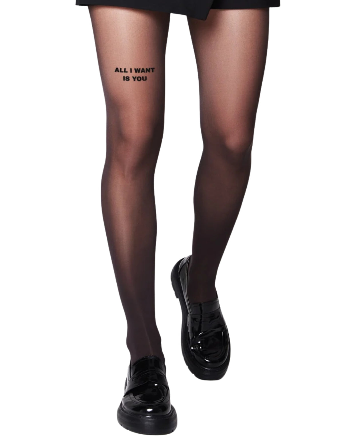 Statement Strumpfhose All I Want Is You von saint sass in Schwarz, semi-transparente 40-DEN-Strumpfhose mit romantischem Schriftzug auf dem rechten Oberschenkel und figurformender Passform.