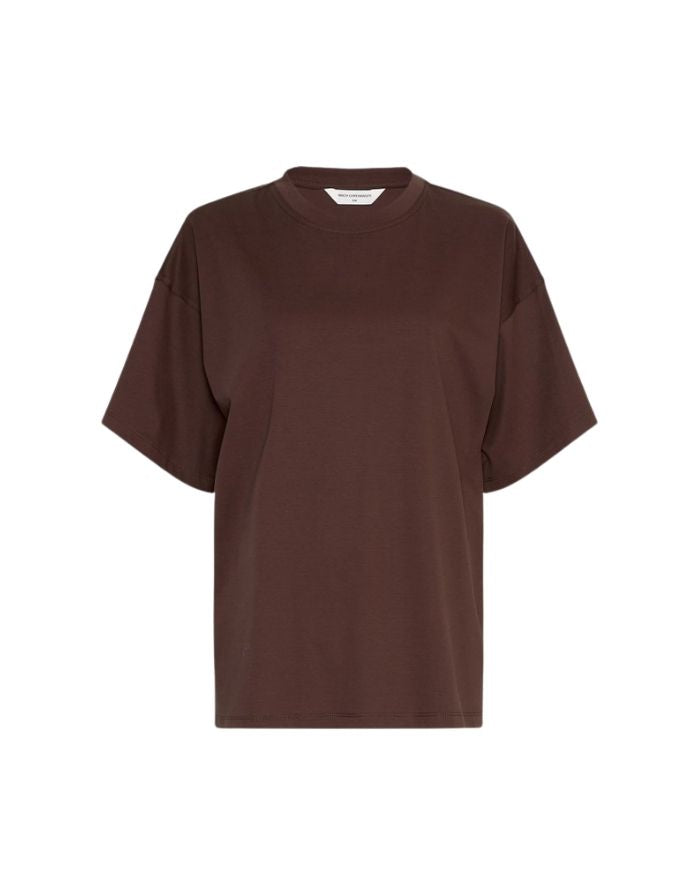 Kinsey Melea T-Shirt von MSCH Copenhagen in Braun – oversized Fit, angesetzte Schultern, 100 % Bio-Baumwolle, minimalistisches Basic für entspannte Alltagslooks.