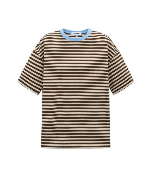 Dunkelbraun gestreiftes Blocked Striped Tee T-Shirt mit blauem Kragen aus Baumwolle mit bequemer Passform für den Alltag von vorne