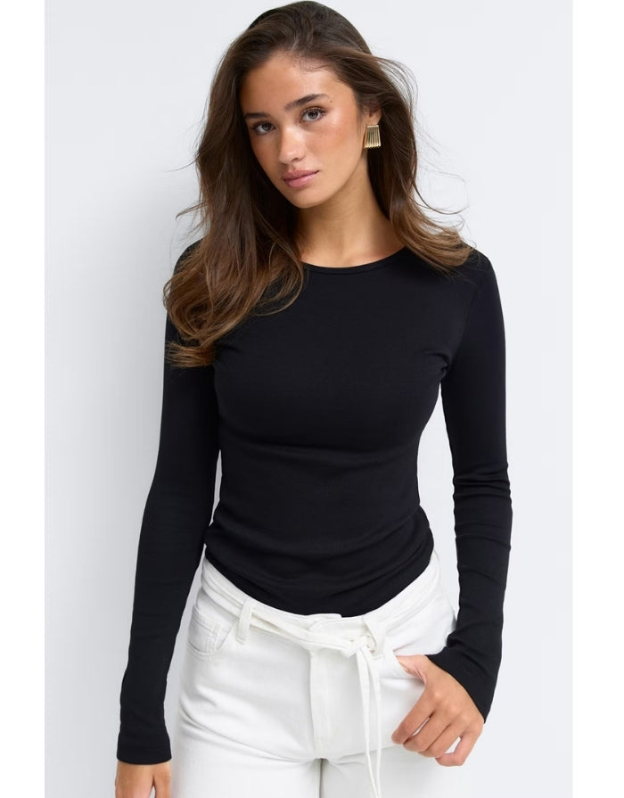 Tight Fit Long Sleeve Top I Black