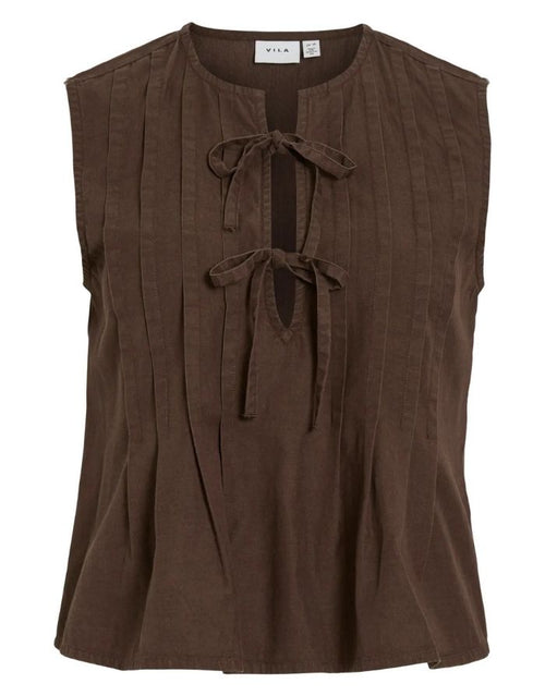 VILA Top Vitevira Tiestring Slate Black aus TENCEL™ mit ärmellosem Schnitt und Bindeband.