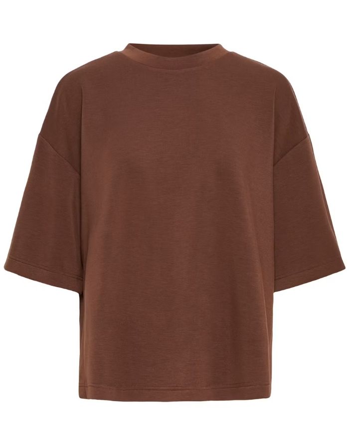 hnaida Oversized T-Shirt von ICHI in Chicory Coffee und Brown mit weiten kurzen Ärmeln und weicher Modalmischung als Freisteller von vorne
