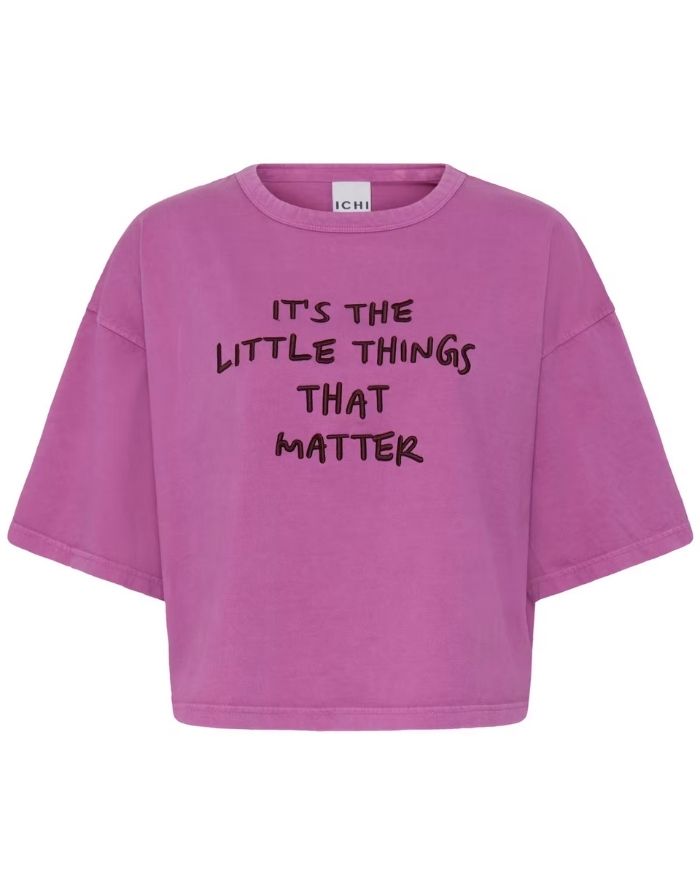 Ihnica Boxy T-Shirt von ICHI in Meadow Mauve, Chicory Coffee und Purple aus 100 % Baumwolle mit lockerer Passform und kurzen Ärmeln als Freisteller von vorne