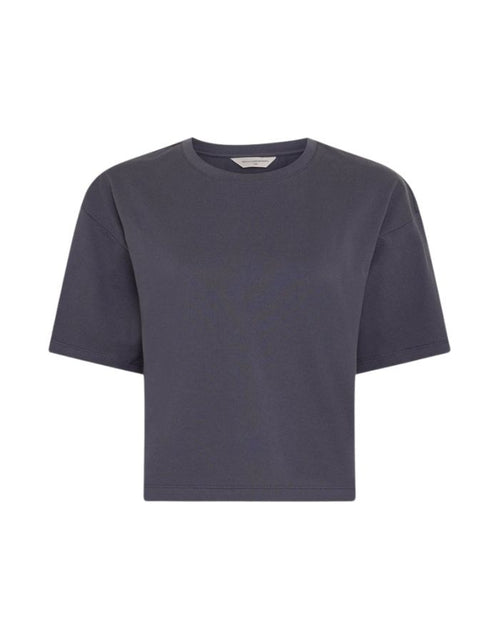 Tshirt Leana von MSCH Copenhagen in der Farbe India Ink aus 100% Baumwolle und im Cropped Schnitt als Freisteller von vorne
