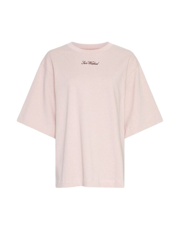 MSCH Copenhagen T-Shirt Zalle Lotus in Hellrosa mit gesticktem Brustdetail Sun Washed und lockerer Passform.
